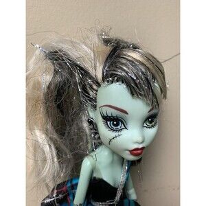 Monster High Doll FRANKIE STEIN Sweet 1600 With Outfit Dress